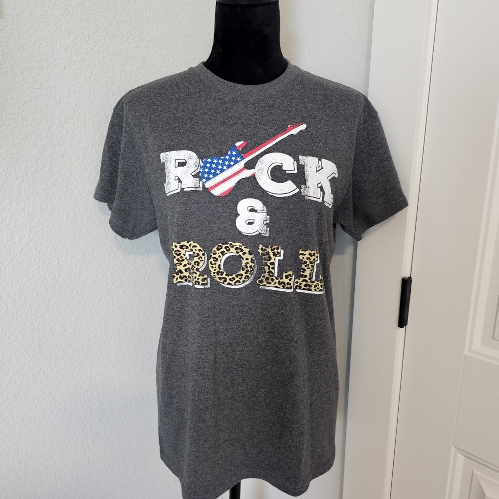 Gray Rock & Roll Graphic T-Shirt~medium - Picture 9 of 9
